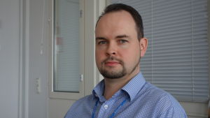 Andreas Frejborg har redan länge velat kunna lagra den solenergi som familjens solpaneler producerar. andreas frejborg