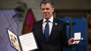 Juan Manuel Santos tog emot Nobels fredspris 10.12.2016 Juan Manuel Santos