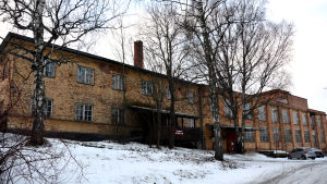 Tvålfabriken. Vasa tvålfabrik fotad utifrån. Byggnaden är byggd i tegel på 1920-talet.