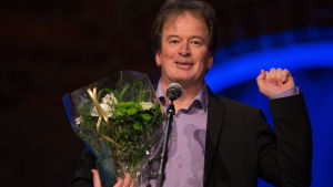 I dag är Kjell Westö en prisbelönt författare. Bilden är från 2014 när han tilldelades Nordiska rådets litteraturpris. Kjell Westö