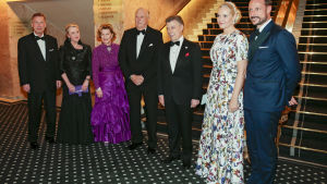 Norska kungahuset och fredspristagaren. Utdelning av Nobels fredspris i Oslo 10.12.2016.