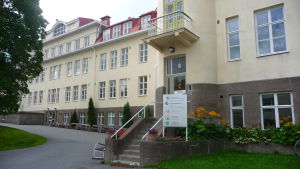Den psykiatriska vård som i dag finns i Roparnäs flyttar i framtiden till sjukhusets nya H-hus. Roparnäs sjukhus.