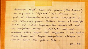 Ulla Simbergs text bak på Djibikoffs teckning Ulla Simbergs berättelse om Kai Donners gäst skriven på tavlans baksida