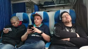 Menomatkaan sisältyi matkustamista junalla. 3DMAX matkustamassa ESL One: Katowicen karsintoihin
