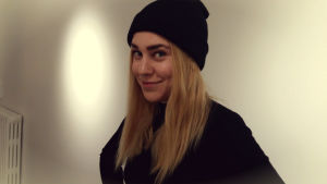 Annika Oksanen är artistbokare på Live Nation. Porträtt på fotografen Annika Oksanen.