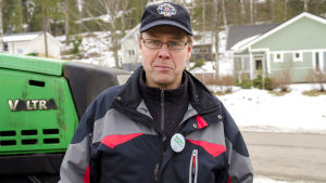 Jordbrukaren Christian Nyholm var en av många som begav sig till Senatstorgets manifestation under fredagen. Jordbrukaren Christian Nyholm.