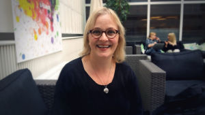 Marina Meinander börjar som teaterchef på Lillan. Marina Meinander, dramaturg, regissör och manusförfattare.