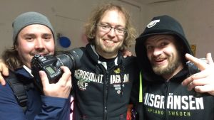 Kebu och hans team: Christopher Marins som jobbar med en film om Kebu (till vänster) och Sebastian "Baba" Sjöblom (till höger). Christoffer Marins, Sebastian "Kebu" Teir och Sebastian "Baba" Sjöblom