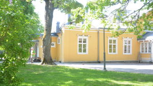 Förskolebarnen flyttar in i en del av Mikaelskolans huvudbyggnad hösten 2017. Mikaelskolan får en förskola som flyttar hit hösten 2017.
