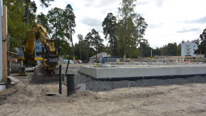 Grunden för Psyke lades i september. Raseborgs psykiatriska enhet byggs intill sjukhuset i Ekenäs.