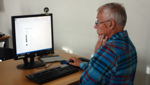 Pensionären Leif Granqvist anser att han borde kunna mer om digital teknik. Leif Granqvist