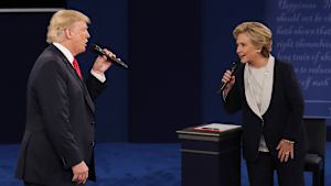 Trump och Clinton under presidentvalsdebatten i Missouri 9.10.2016 Trump och Clinton under presidentvalsdebatten i Missouri 9.10.2016