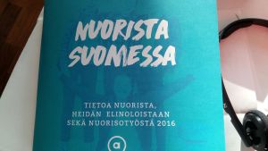Rapporten utkom i oktober i år. Bild på pärmen till Allianssis rapport med texten Nuorista Suomessa.