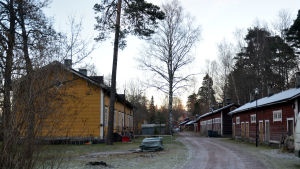 Gardberg höll koll på området runt Karis järnvägsstation. Trähus invid Karis järnvägsstation.