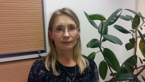 Nuvarande aktörer borde inte koordinera de svenska tjänsterna, anser Nina af Hällström. Verksamhetsledare Nina af Hällström, SAMS