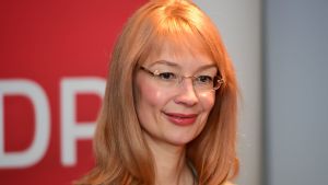 Av ordförandekandidaterna har Tytti Tuppurainen den längsta erfarenheten som riksdagsledamot. Tytti Tuppurainen (SDP).