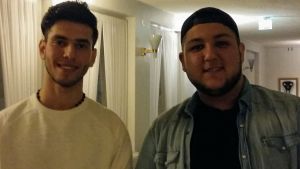 Hamza Aljubory och Ali Alrubaye vill berätta för finländare om situationen i Irak. Hamza Aljubory och Ali Alrubaye vill berätta för finländare om situationen i Irak.