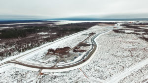 Fennovoimas kärnkraftverk ska enligt planen byggas på Hanhikivi-udden i Pyhäjoki. Ett stort kallt område på Hanhikiviudden är grunden för Fennovoimas bygge.