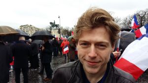 Lars Vrignon Lars Vrignon är "pro Fillon". Place du Trocadéro i Paris 5.3.2017.