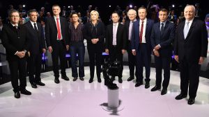 De 11 franska presidentvalskandidaterna debatterade i fyra timmar. Direktsänd tv-debatt i Frankrike den 4 april 2017 med alla kandidater inför presidentvalet.