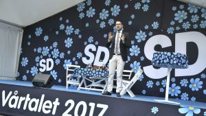Sverigedemokraternas partiledare Jimmie Åkesson håller vårtal på Långholmen 6.5.2017. Sverigedemokraternas partiledare Jimmie Åkesson håller vårtal på Långholmen 6.5.2017.