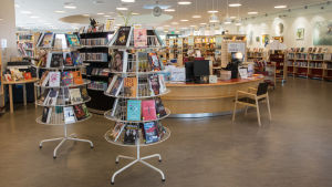 Munskydd delas ut i biblioteken i Nickby och Söderkulla. Söderkulla bibliotek