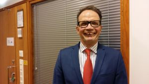 Velipekka Nummikoski är vice vd för spelbolaget Veikkaus. Velipekka Nummikoski är vicevd för spelbolaget Veikkaus.