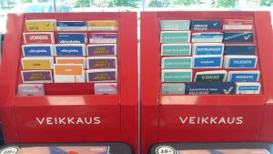 Kuponger på rad för olika penningspel i R-kiosk. Olika blanketter för penningspel i R-kiosk.