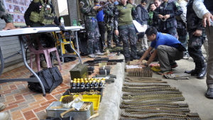 Armén har också lagt beslag på stora mängder vapen under slaget om Marawi Armén har också lagt beslag på stora mängder vapen under slaget om Marawi