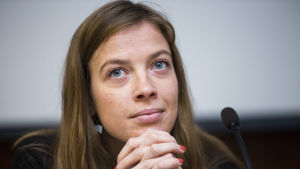 Li Andersson (V.) vill att politiken ska vara så öppen som möjligt. Li Andersson, 2014.