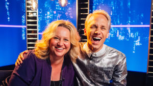 Skådespelarna Maria Sid och Christoffer Strandberg. Maria Sida och Christoffer Strandberg, två av deltagarna i Yle Teema & Fems nya frågesport