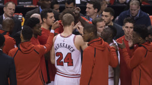 Markkanen fick inte hela tiden den service från lagkamraterna han hade önskat. Lauri Markkanen, Chicago Bulls 2017.