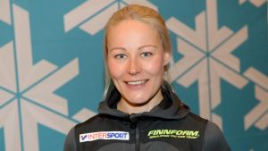 Kainuun Hiihtoseuras Anne Kyllönen kom in som tvåa. Anne Kyllönen poserar inför skidsäsongen.