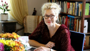 Helena Juntunen kotonaan Siuntiossa.