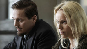 Sofia Helin i rollen som Saga Norén och Thure Lindhart som kollegan Henrik Sabroe. Silta-sarjan neljäs tuotantokausi alkaa 1.1.2018.