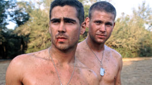 Roland Bozz (Colin Farrell) och Jim Paxton (Matthew Davis) i filmen Tigerland. Karaktärerna Roland Bozz och Jim Paxton i närbild i filmen Tigerland.