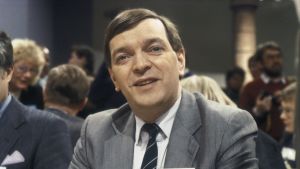 Keskustapuolueen puheenjohtaja Paavo Väyrynen Yleisradion vaalivalvojaisissa Eduskuntavaaleissa 1987.
