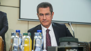 Nurettin Canikli menar att den turkiska operationen mot YPG i Afrin redan kan anses ha börjat och att det bara är en tidsfråga innan armén går över gränsen. Turkiets försvarsminister Nurettin Canikli vid Natos försvarsministermöte i Bryssel.