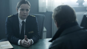 Linn Björkmann (Maria Kulle) ja Henrik Sabroe (Thure Lindhardt). Hittisarja Sillan neljännellä tuotantokaudella tanskan kieli on tullut erityisen tutuksi.