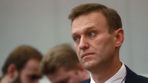 Visselblåsaren i korruptionsfrågar, Aleksej Navalnyj fick inte delta i valet. Ryske oppositionspolitikern Aleksej Navalnyj inför den ryska centralvalnämnden i december 2017.