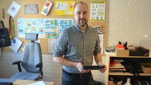 Sundstedt föredrar själv verktygsprogram framom färdiga läromedel. Det vill säga program som eleven själv fyller med innehåll, som ordbehandlings- och filmredigeringsprogram. IT-pedagogen Andreas Sundstedt.