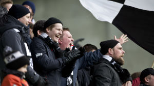 Vad bjuder VPS på den här säsongen för sina fans? VPS-supportrar på Sandviken.