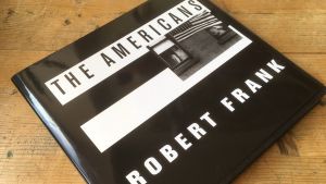 Robert Frankin valokuvakirja The Americans. 