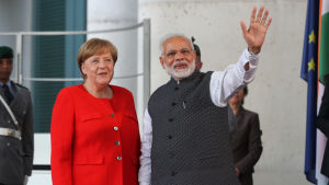 Tysklands förbundskansler Angela Merkel och Indiens premiärminister Narendra Modi i Berlin på fredagen 20.4. Tysklands förbundskansler Angela Merkel och Indiens premiärminister Narendra Modi i Berlin på fredagen 20.4.