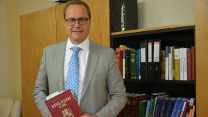Advokat Christian Näsman har hand om många familjerättsärenden, bland annat äktenskapsförord och vårdnadstvister. Christian Näsman