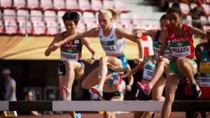 Astrid Snäll var väldigt nervös inför VM-debuten. Astrid Snäll löper hinder, JVM 2018.