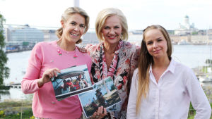 Kesäksi kotiin -sarjassa Ella Kannisen vieraina ovat Tarja Visan ja Anna-Julia Kontio.