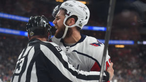 Tom Wilson är tillbaka efter avstängning. Tom Wilson spelar ishockey.