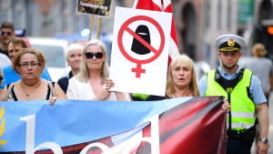 Förbudet fick även stöd på gatorna av en demonstration som ordnats av For Frihed. Demonstration ordnad av For Frihed som stöder burkaförbudet.