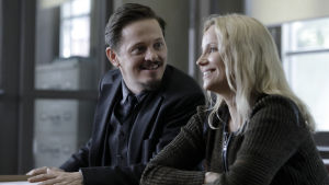 Silta Sarjan Sofia Helin Ja Thure Lindhardt Pelkka Katse Riittaa